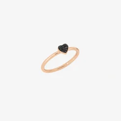 Anello cuore in oro rosa con diamanti black