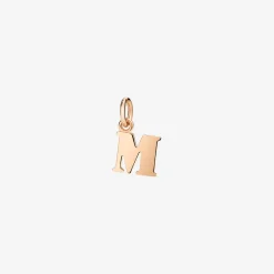 Ciondolo lettera "M" in oro rosa. Modello grande.